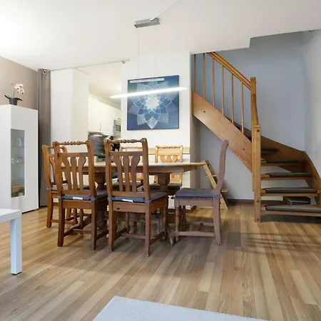 Papillon Whg 9 7, Silbermoewe